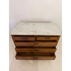 Chest of drawers