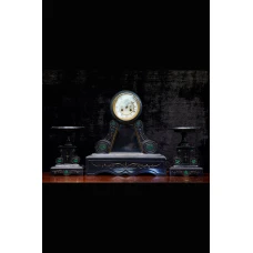 Mantel clock with candlesticks, marble with gold inlays